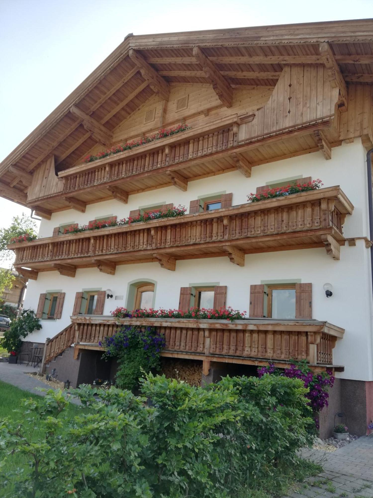 Biobauernhof Schuster Apartment Hopfgarten im Brixental Luaran gambar