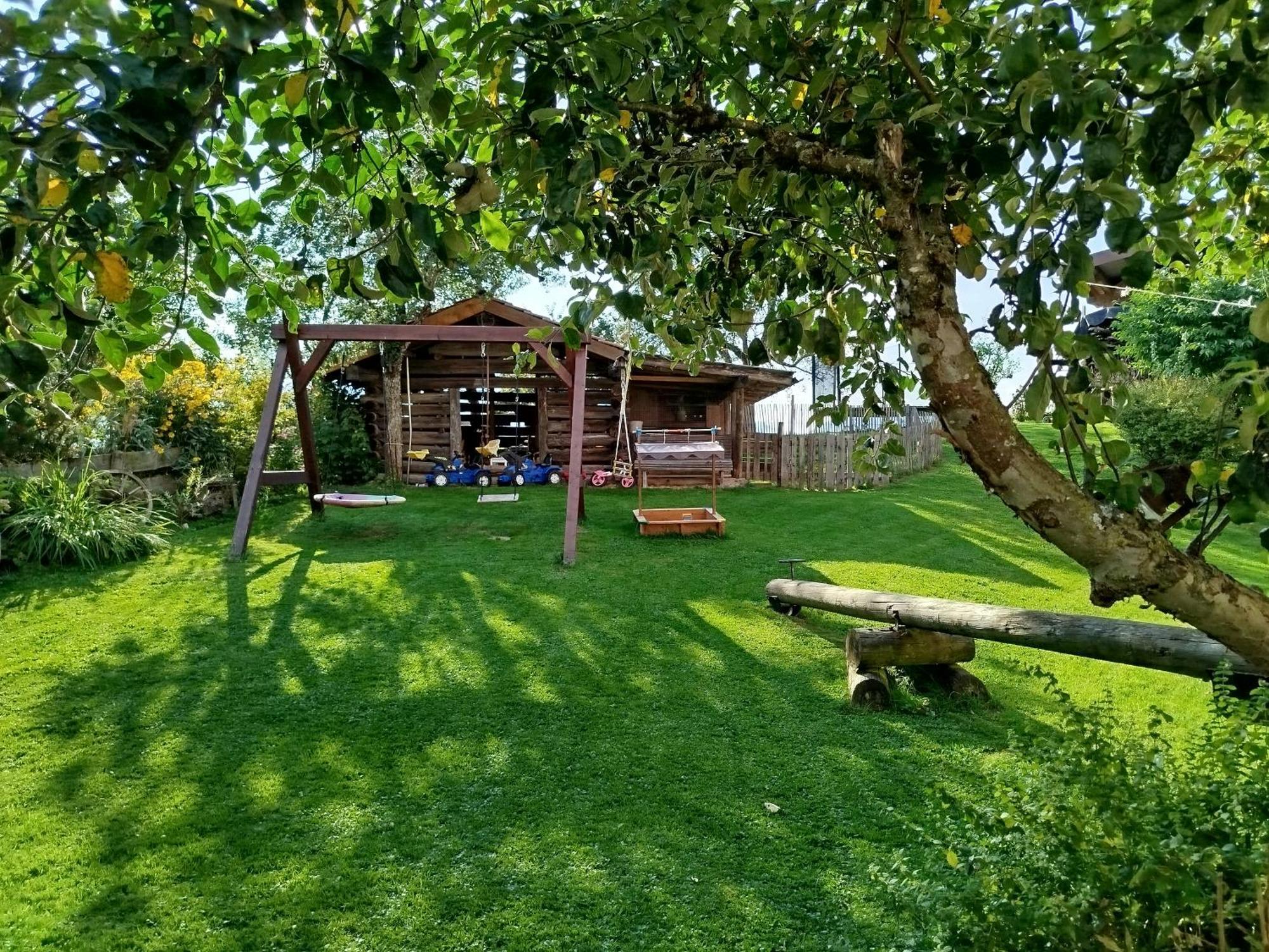 Biobauernhof Schuster Apartment Hopfgarten im Brixental Luaran gambar